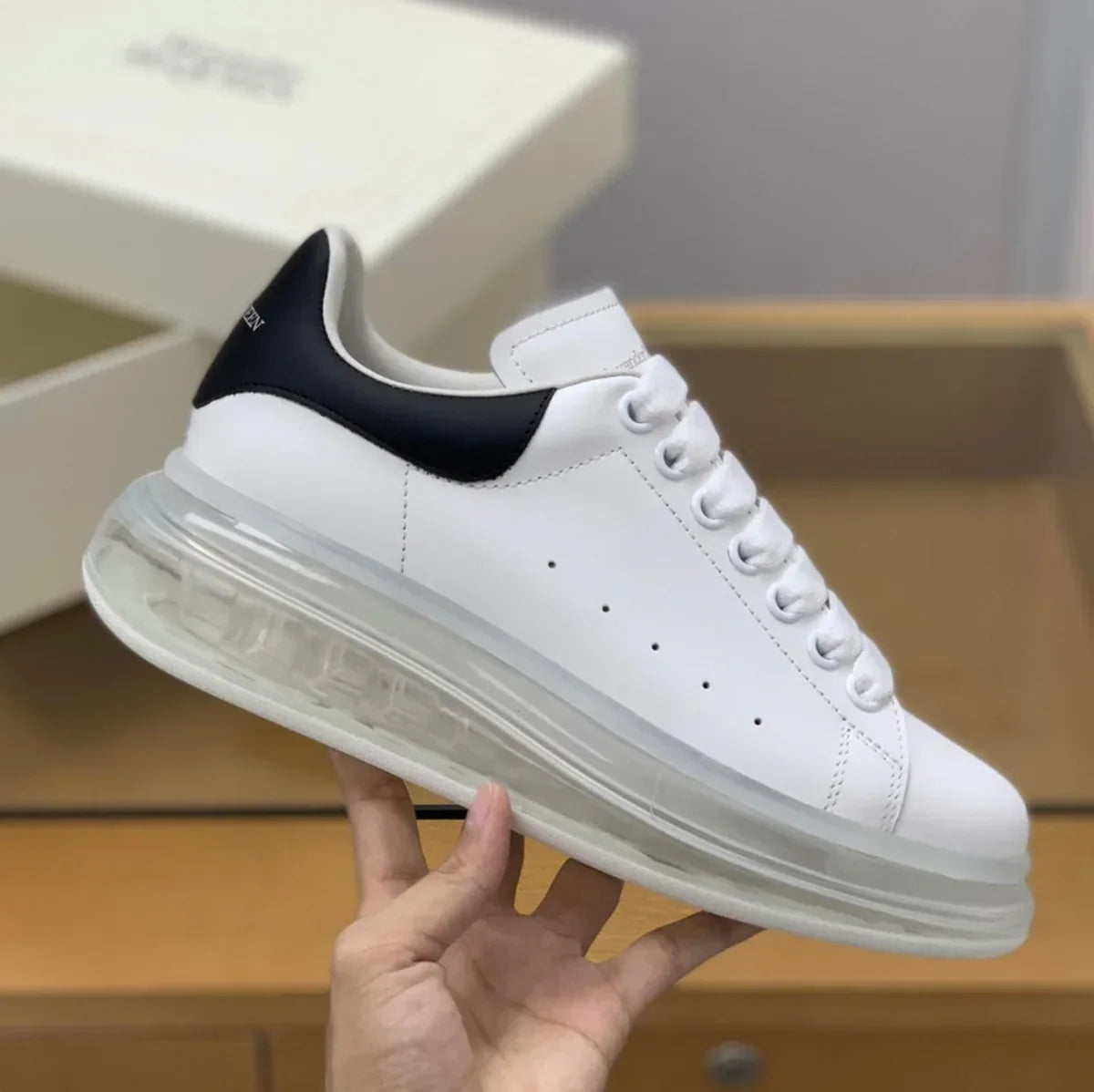 ALEXANDER MCQUEEN